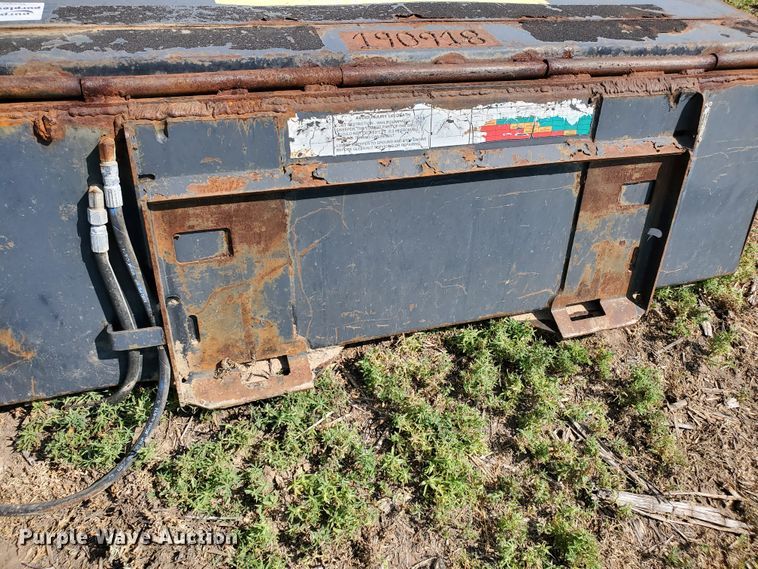 image for item DF7549 2007 Bobcat 72 sweeper