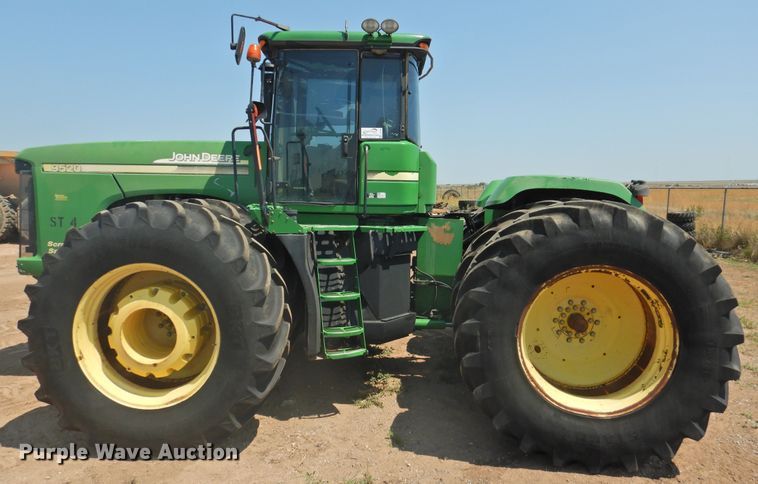 image for item DG1455 2006 John Deere 9520  Scraper Special 4WD tractor