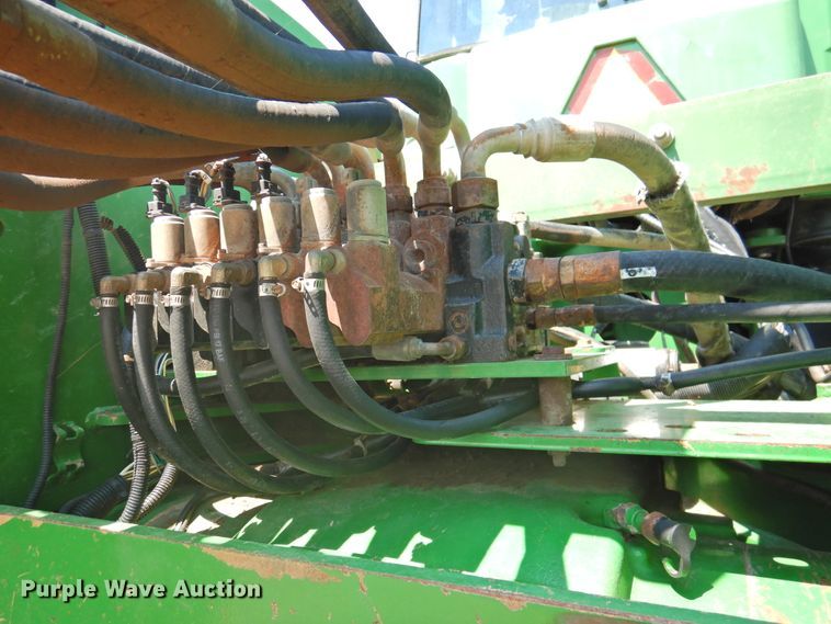 image for item DG1455 2006 John Deere 9520  Scraper Special 4WD tractor