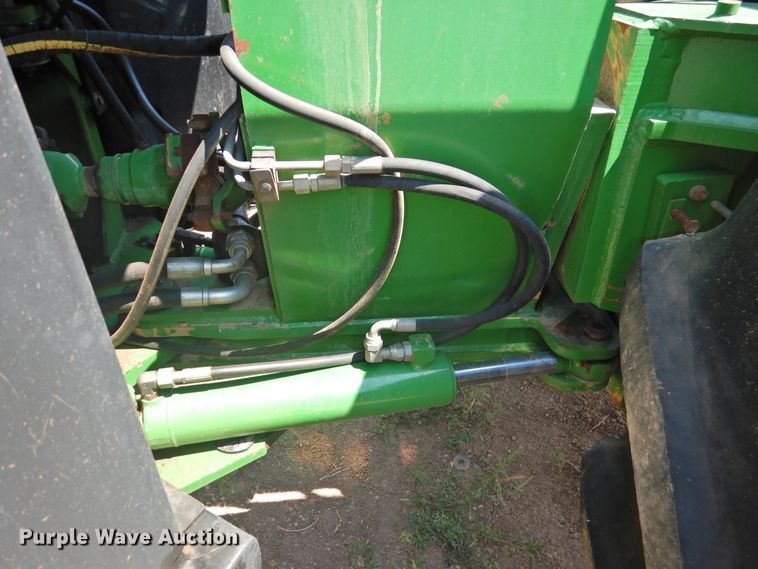 image for item DG1455 2006 John Deere 9520  Scraper Special 4WD tractor