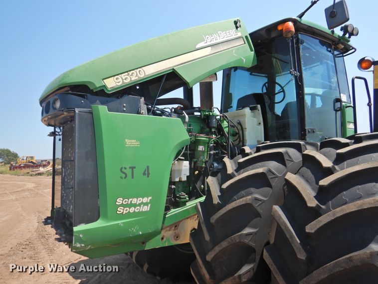 image for item DG1455 2006 John Deere 9520  Scraper Special 4WD tractor