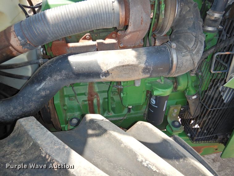 image for item DG1455 2006 John Deere 9520  Scraper Special 4WD tractor