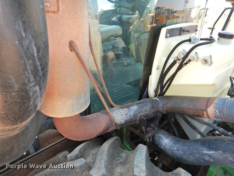 image for item DG1455 2006 John Deere 9520  Scraper Special 4WD tractor