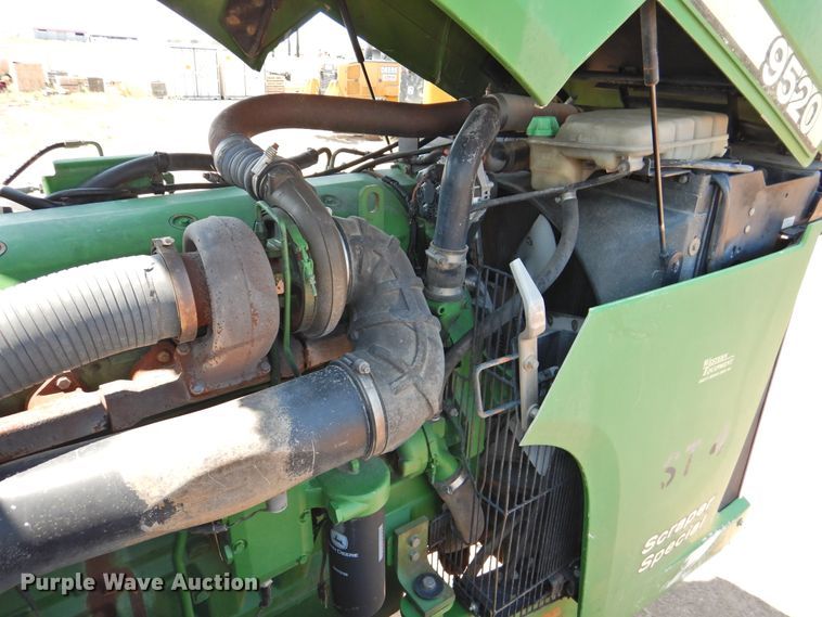 image for item DG1455 2006 John Deere 9520  Scraper Special 4WD tractor