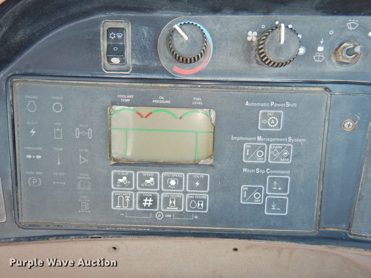 image for item DG1455 2006 John Deere 9520  Scraper Special 4WD tractor