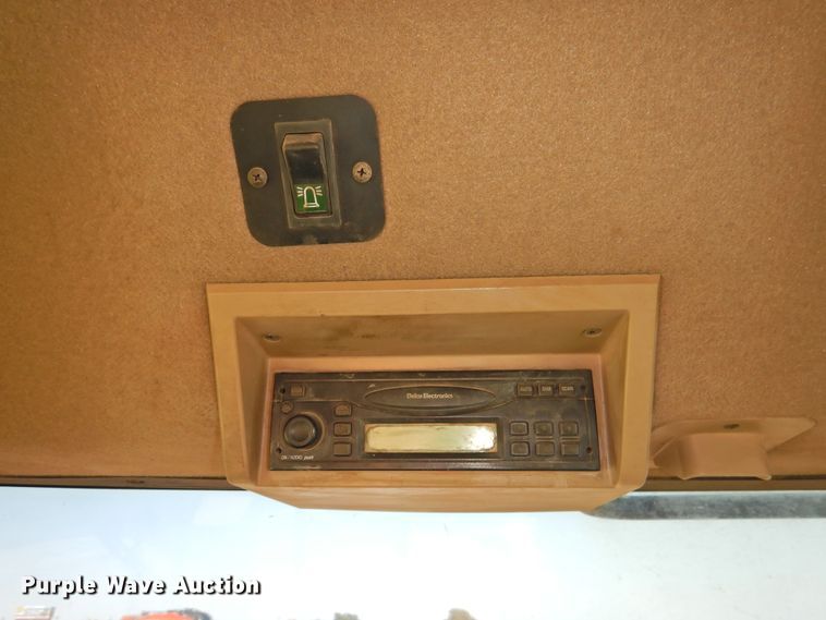 image for item DG1455 2006 John Deere 9520  Scraper Special 4WD tractor