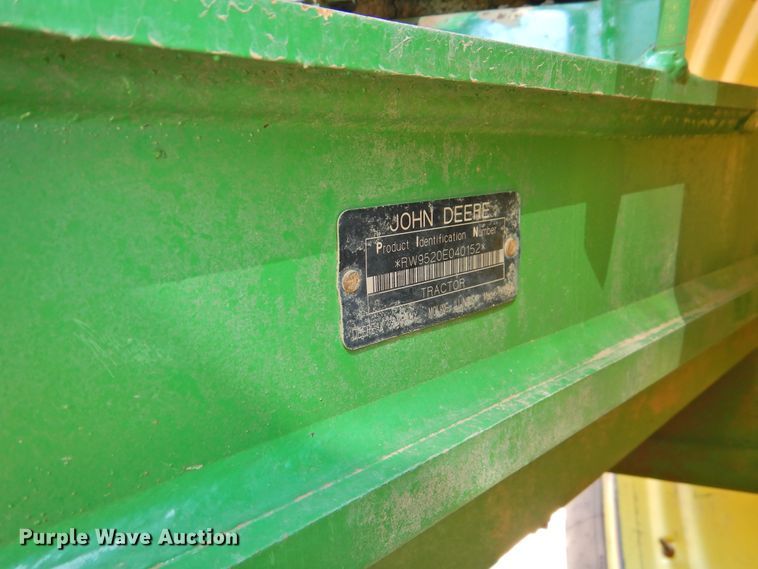 image for item DG1455 2006 John Deere 9520  Scraper Special 4WD tractor