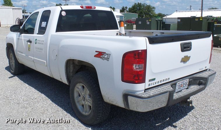 image for item DG2014 2011 Chevrolet Silverado 1500  Ext. Cab pickup truck