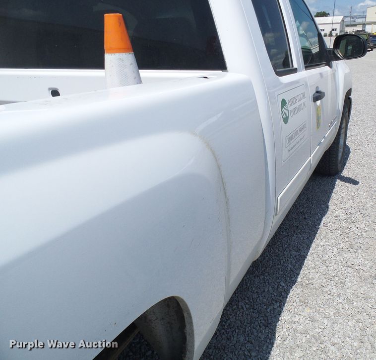image for item DG2014 2011 Chevrolet Silverado 1500  Ext. Cab pickup truck