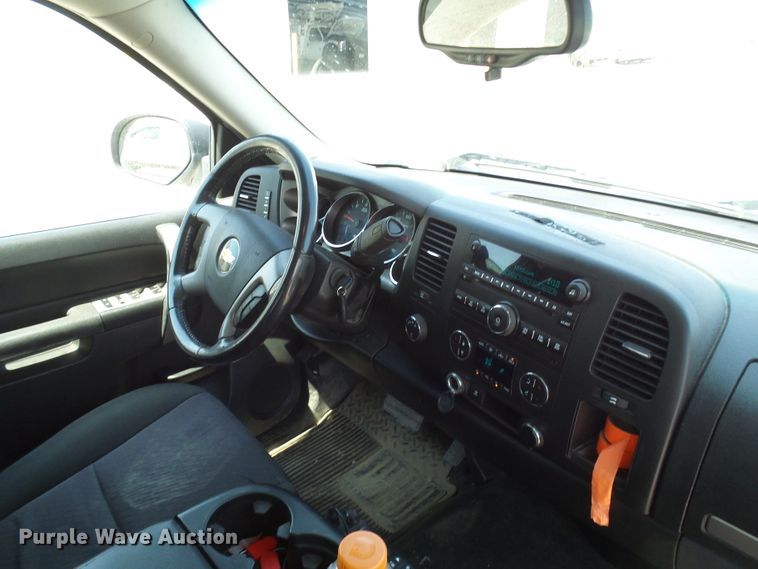 image for item DG2014 2011 Chevrolet Silverado 1500  Ext. Cab pickup truck