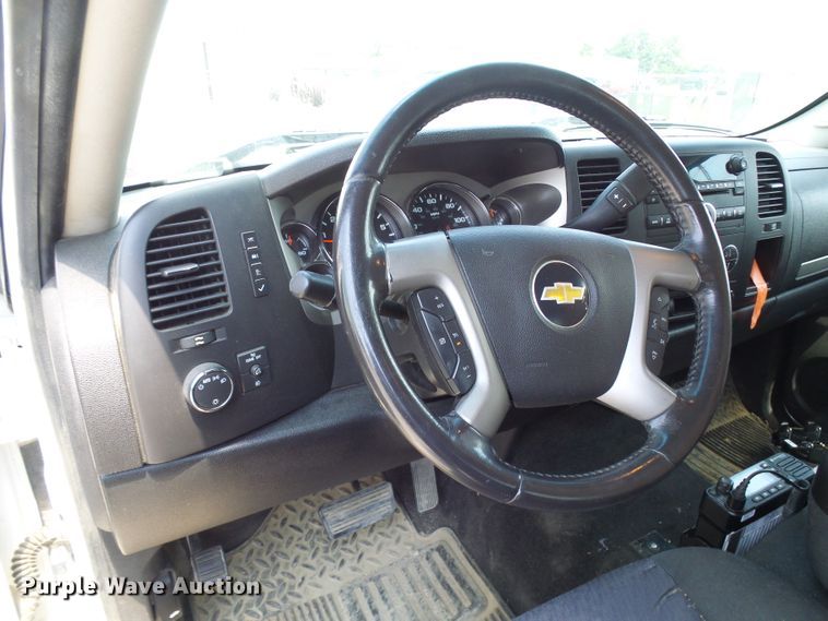 image for item DG2014 2011 Chevrolet Silverado 1500  Ext. Cab pickup truck