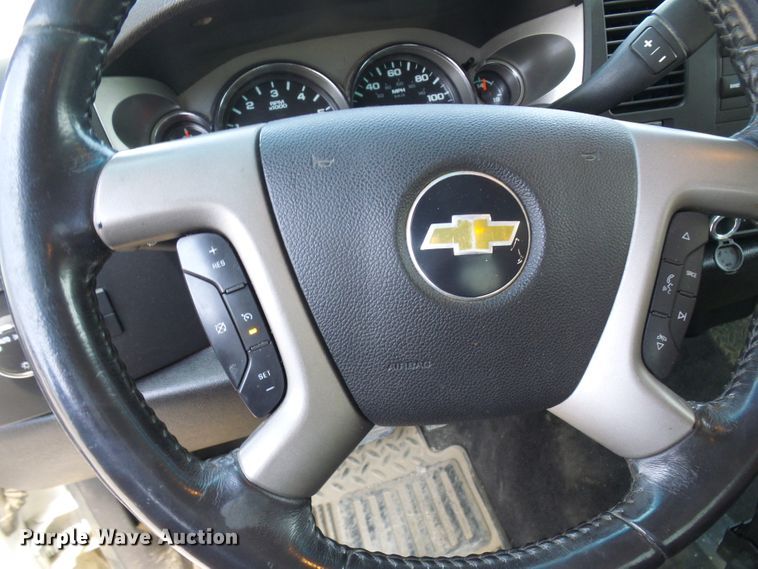 image for item DG2014 2011 Chevrolet Silverado 1500  Ext. Cab pickup truck