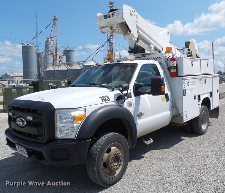 image for item DG2015 2011 Ford F550 Super Duty  bucket truck