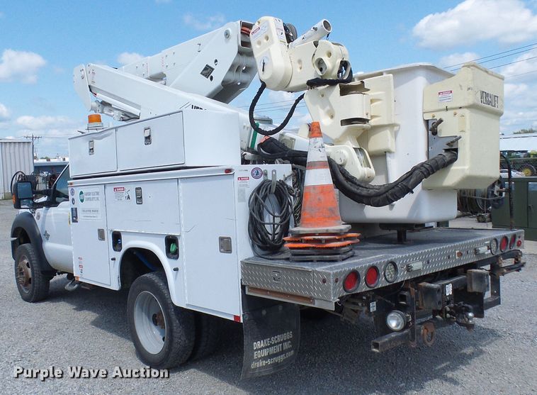 image for item DG2015 2011 Ford F550 Super Duty  bucket truck