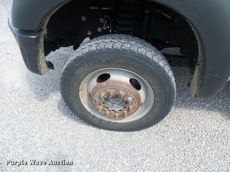 image for item DG2015 2011 Ford F550 Super Duty  bucket truck