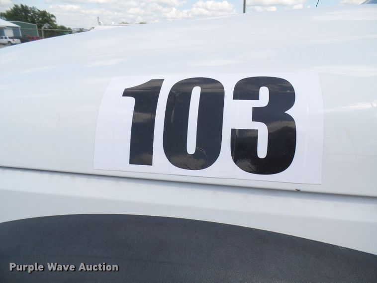 image for item DG2015 2011 Ford F550 Super Duty  bucket truck