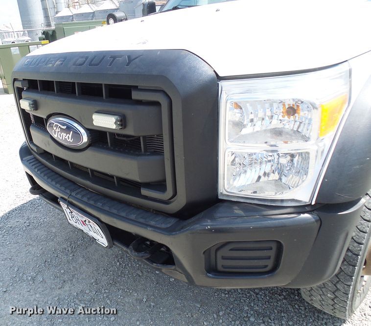 image for item DG2015 2011 Ford F550 Super Duty  bucket truck
