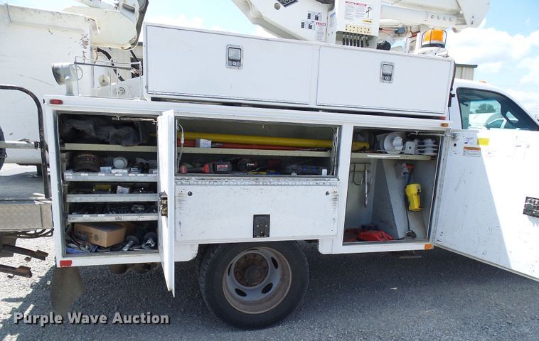 image for item DG2015 2011 Ford F550 Super Duty  bucket truck