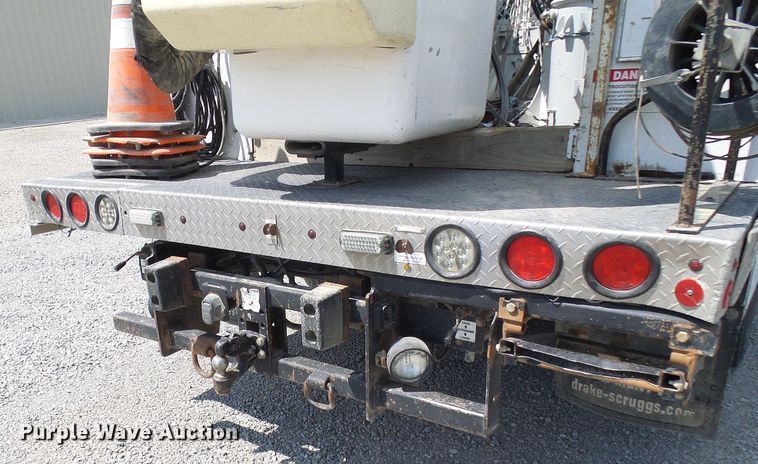 image for item DG2015 2011 Ford F550 Super Duty  bucket truck