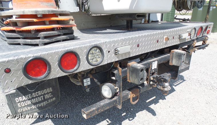 image for item DG2015 2011 Ford F550 Super Duty  bucket truck