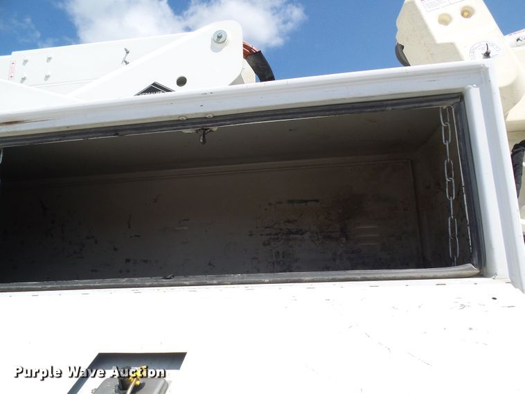 image for item DG2015 2011 Ford F550 Super Duty  bucket truck