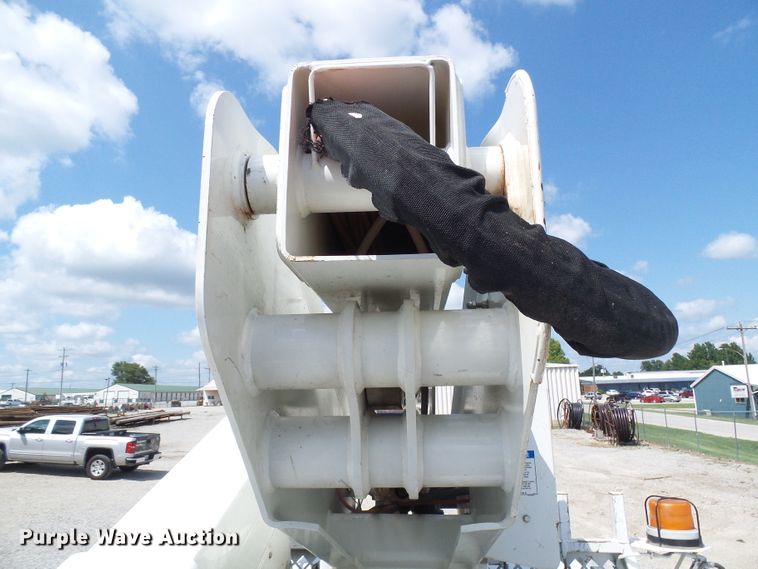 image for item DG2015 2011 Ford F550 Super Duty  bucket truck