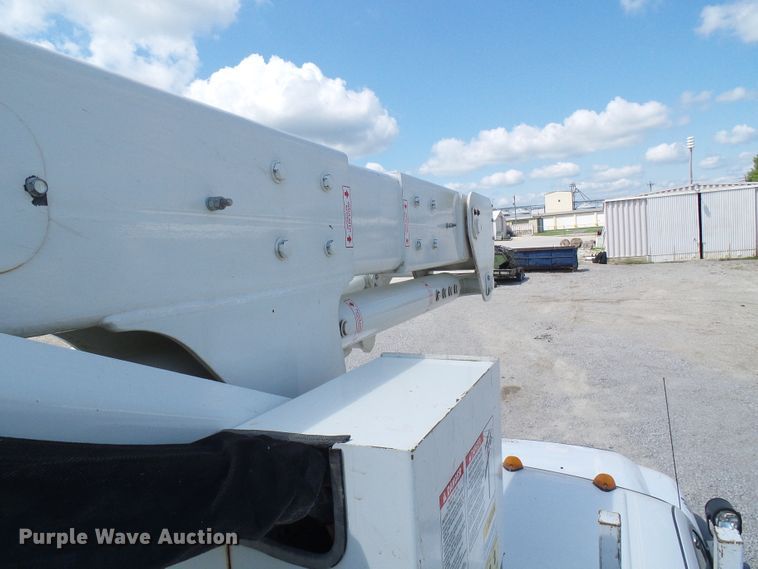 image for item DG2015 2011 Ford F550 Super Duty  bucket truck