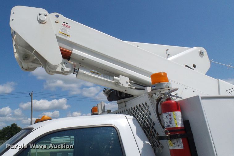 image for item DG2015 2011 Ford F550 Super Duty  bucket truck