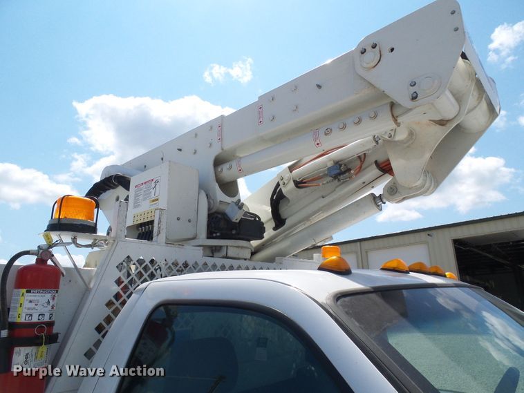 image for item DG2015 2011 Ford F550 Super Duty  bucket truck