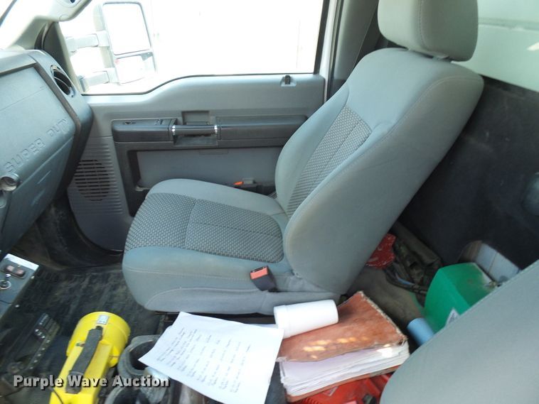 image for item DG2015 2011 Ford F550 Super Duty  bucket truck