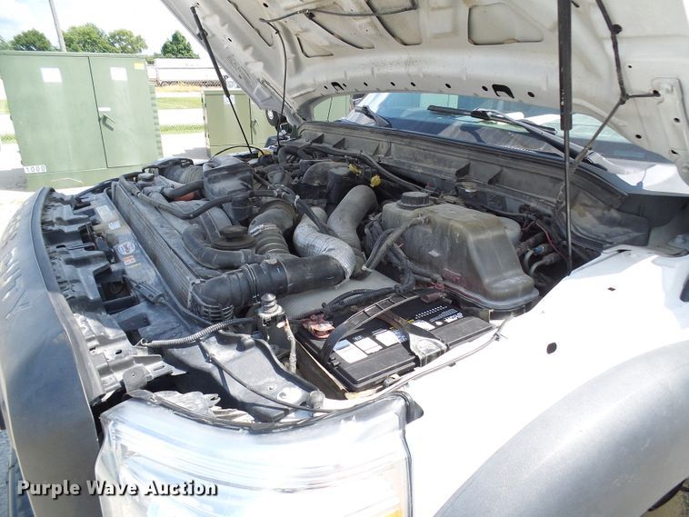 image for item DG2015 2011 Ford F550 Super Duty  bucket truck