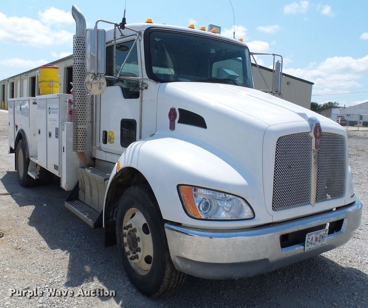 image for item DG2016 2011 Kenworth T370  utility truck