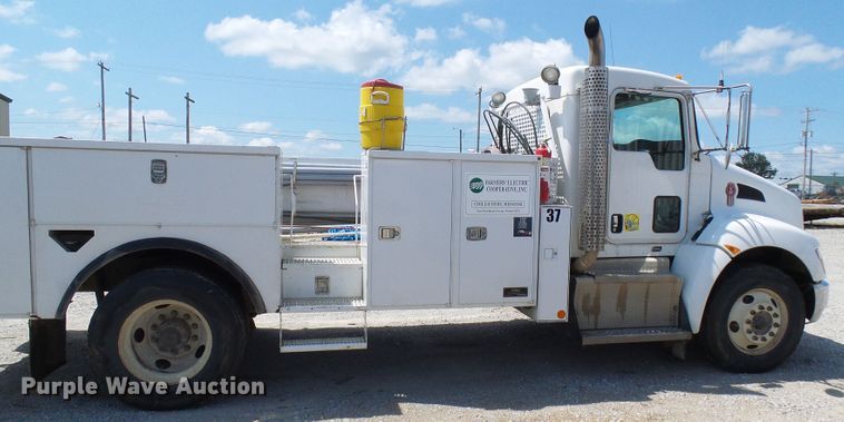 image for item DG2016 2011 Kenworth T370  utility truck