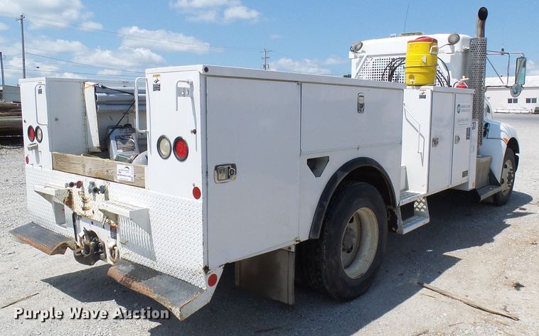 image for item DG2016 2011 Kenworth T370  utility truck