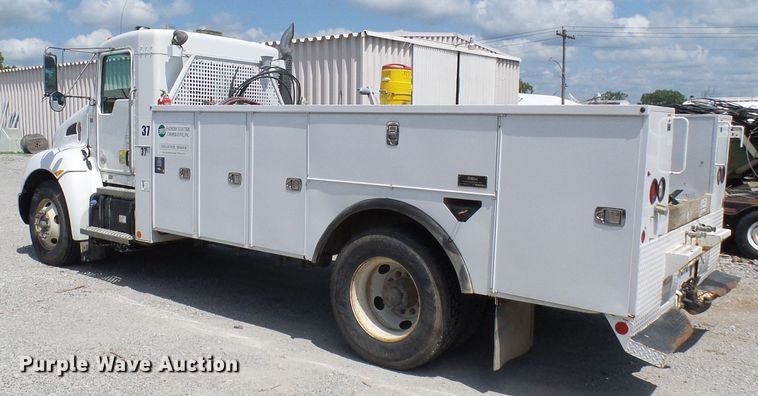 image for item DG2016 2011 Kenworth T370  utility truck