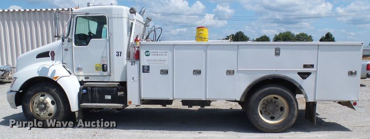 image for item DG2016 2011 Kenworth T370  utility truck