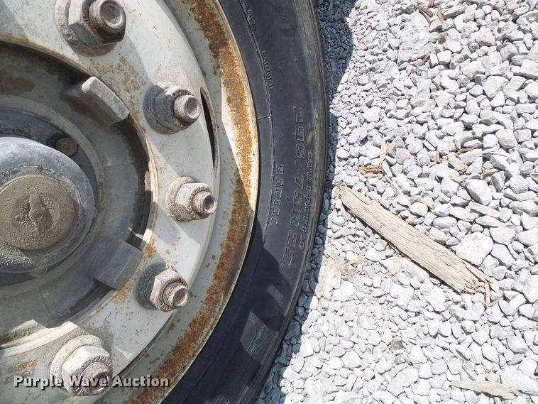 image for item DG2016 2011 Kenworth T370  utility truck