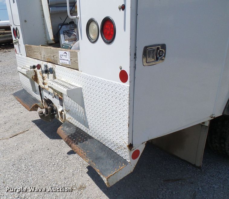 image for item DG2016 2011 Kenworth T370  utility truck