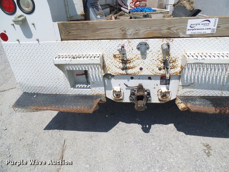 image for item DG2016 2011 Kenworth T370  utility truck