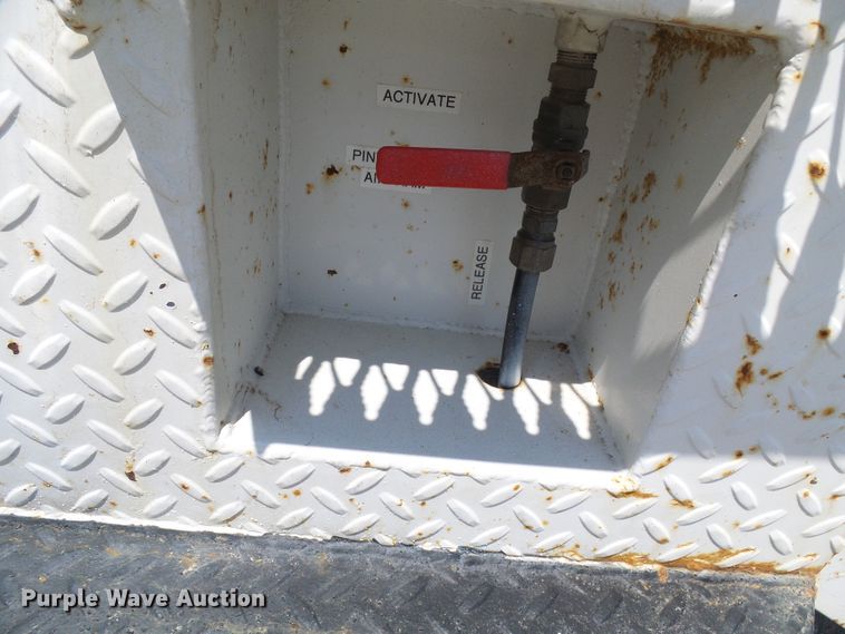 image for item DG2016 2011 Kenworth T370  utility truck