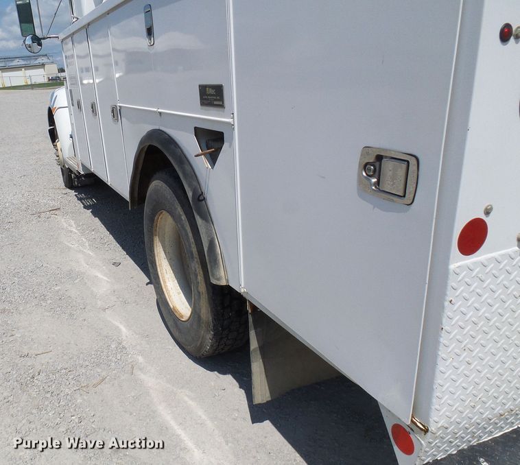 image for item DG2016 2011 Kenworth T370  utility truck