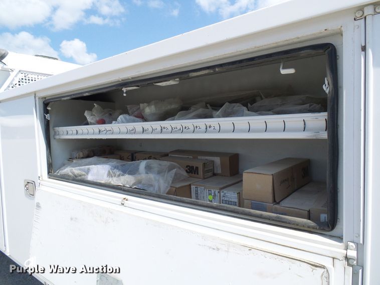 image for item DG2016 2011 Kenworth T370  utility truck