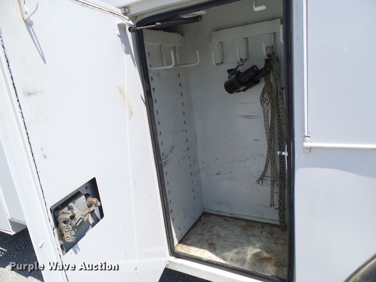 image for item DG2016 2011 Kenworth T370  utility truck