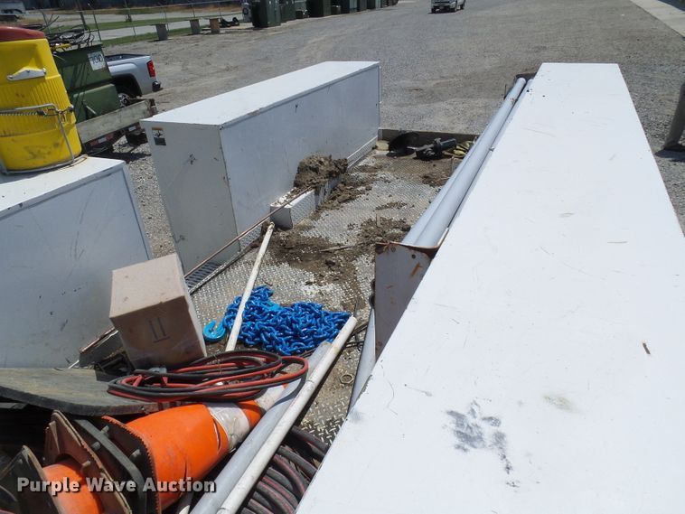 image for item DG2016 2011 Kenworth T370  utility truck