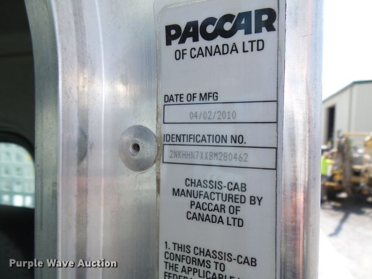 image for item DG2016 2011 Kenworth T370  utility truck