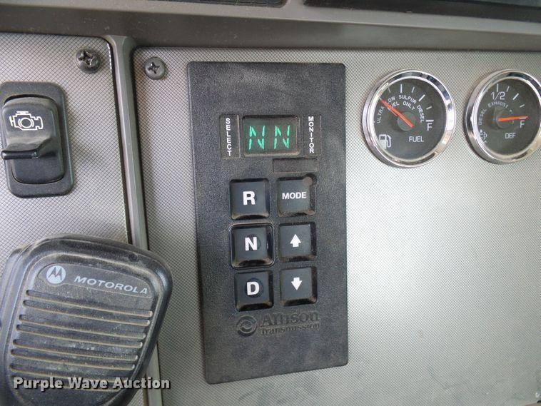 image for item DG2016 2011 Kenworth T370  utility truck