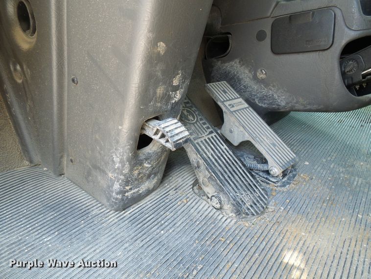 image for item DG2016 2011 Kenworth T370  utility truck