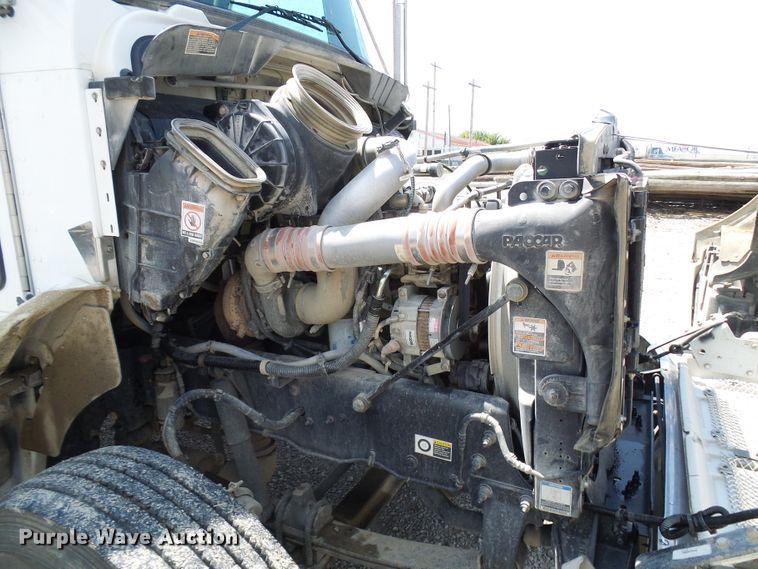 image for item DG2016 2011 Kenworth T370  utility truck