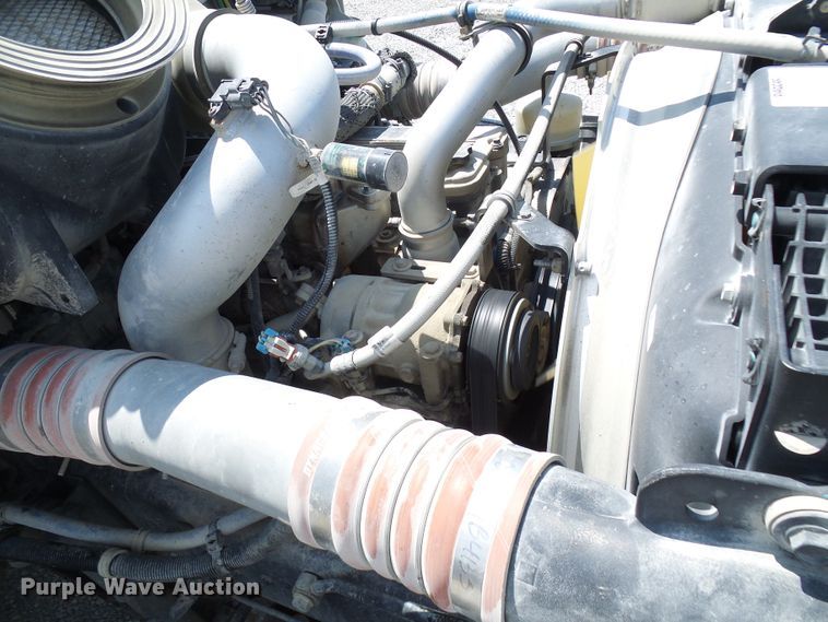 image for item DG2016 2011 Kenworth T370  utility truck