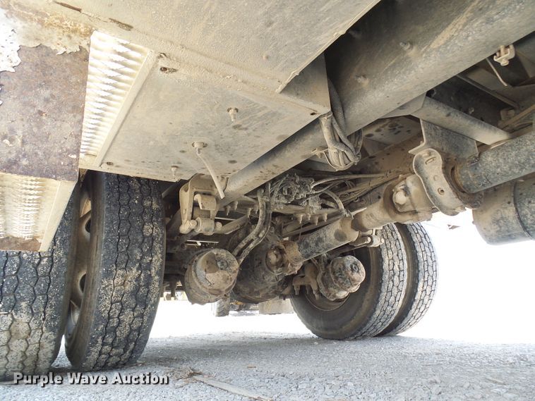 image for item DG2016 2011 Kenworth T370  utility truck